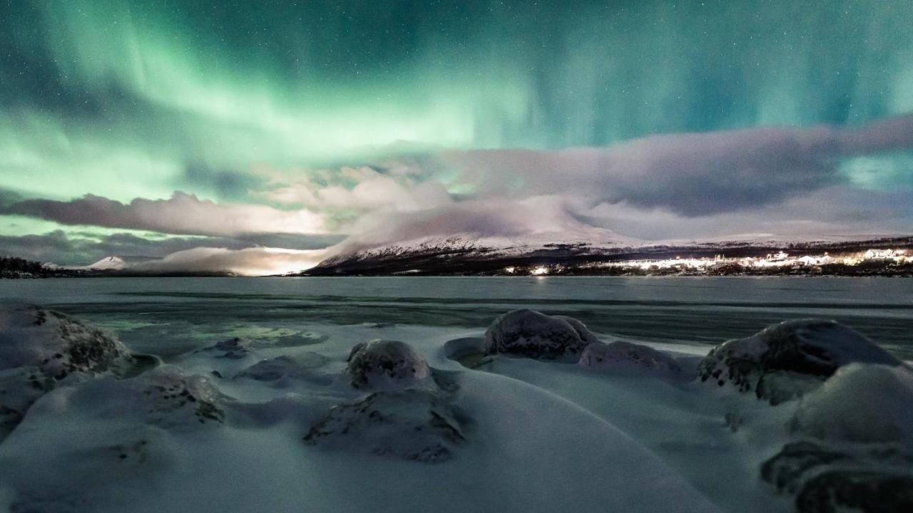 Cahkal Hotel Kilpisjärvi Buitenkant foto