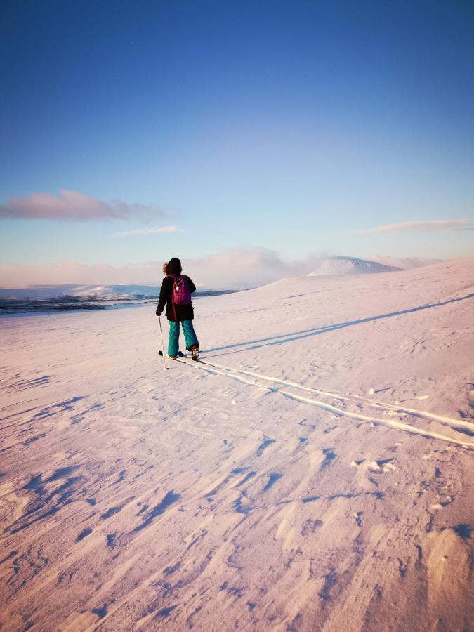 Cahkal Hotel Kilpisjärvi Buitenkant foto