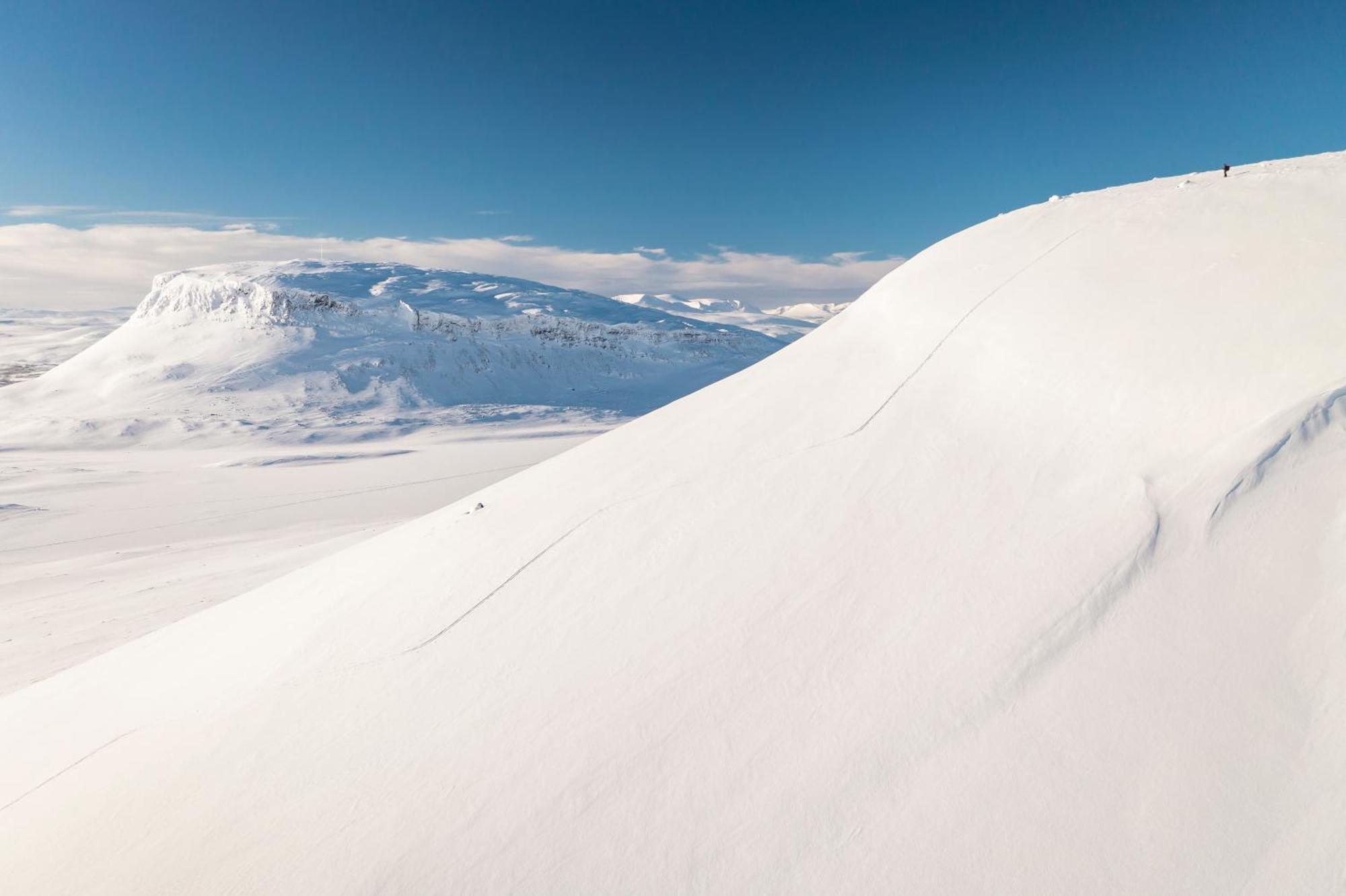 Cahkal Hotel Kilpisjärvi Buitenkant foto