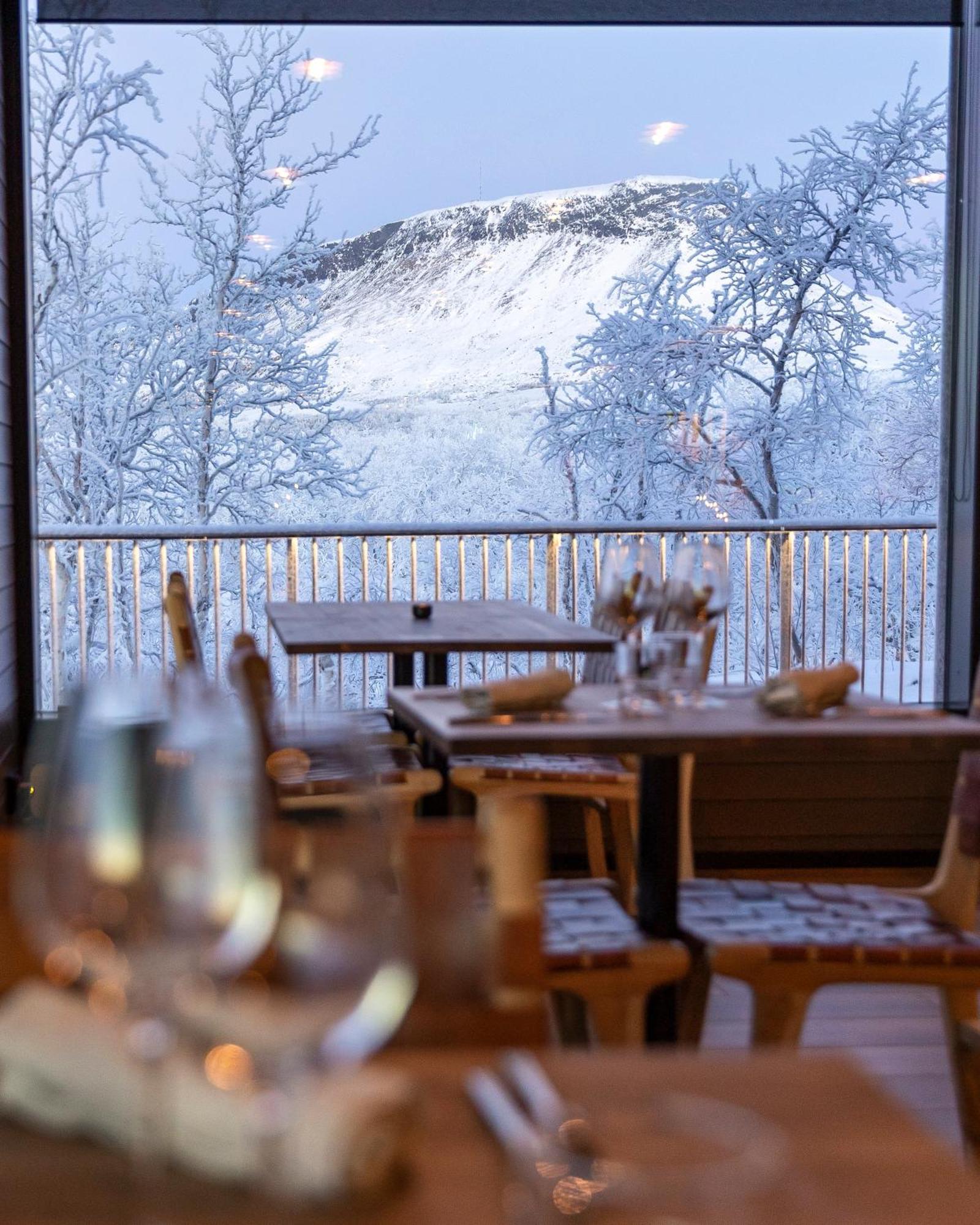 Cahkal Hotel Kilpisjärvi Buitenkant foto